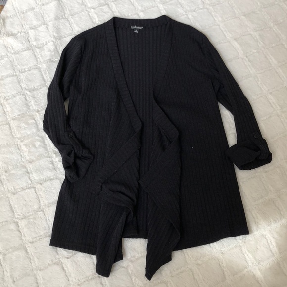 Black M cardigan Bydesign light weight - Picture 2 of 7